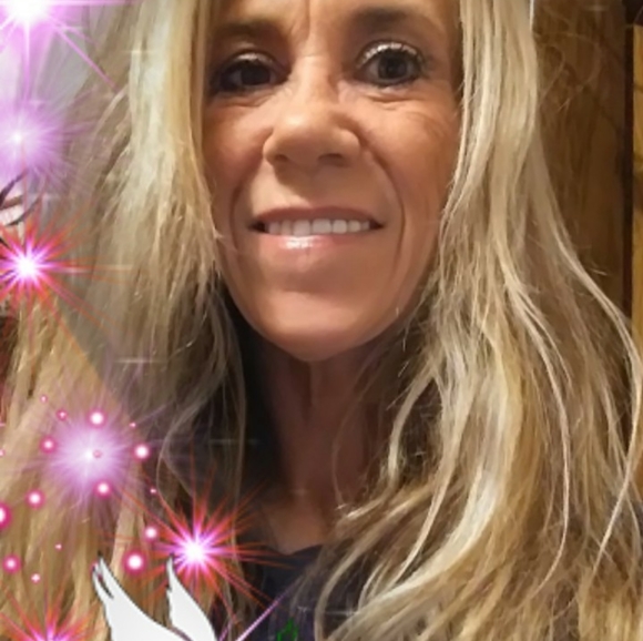 Meet your Posher, Kim - Picture 5 of 8